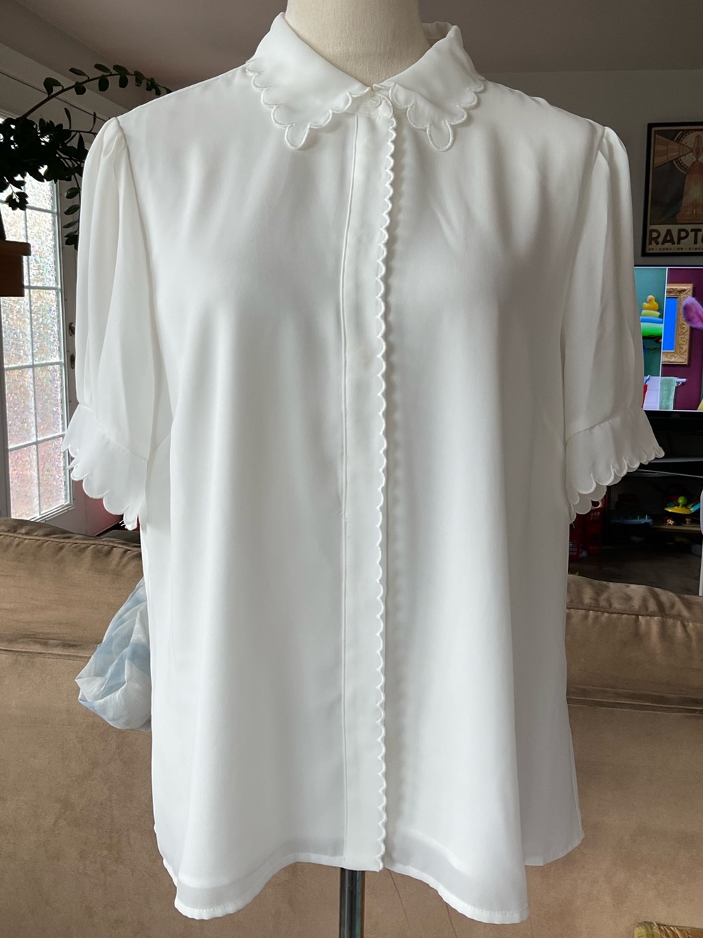 🧺CeCe New Ivory Scalloped Puff Sleeve Button Front Georgette Blouse XL Coquette